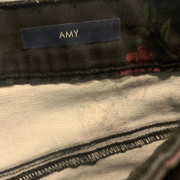 Black Floral “Amy” Straight Leg Jeans { Bandolino } - Picture 8 of 11